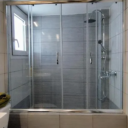 Spacious Modern Flat In Koukaki Athens