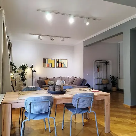 Apartment Spacious Modern Flat In Koukaki *