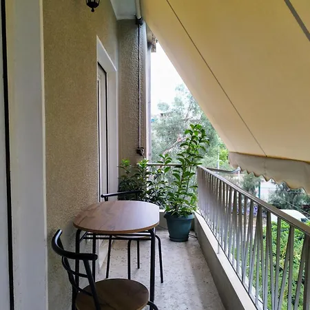Spacious Modern Flat In Koukaki